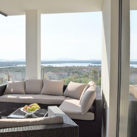Villa M - Your Business & Holiday Apartment In Sibenik Ngoại thất bức ảnh