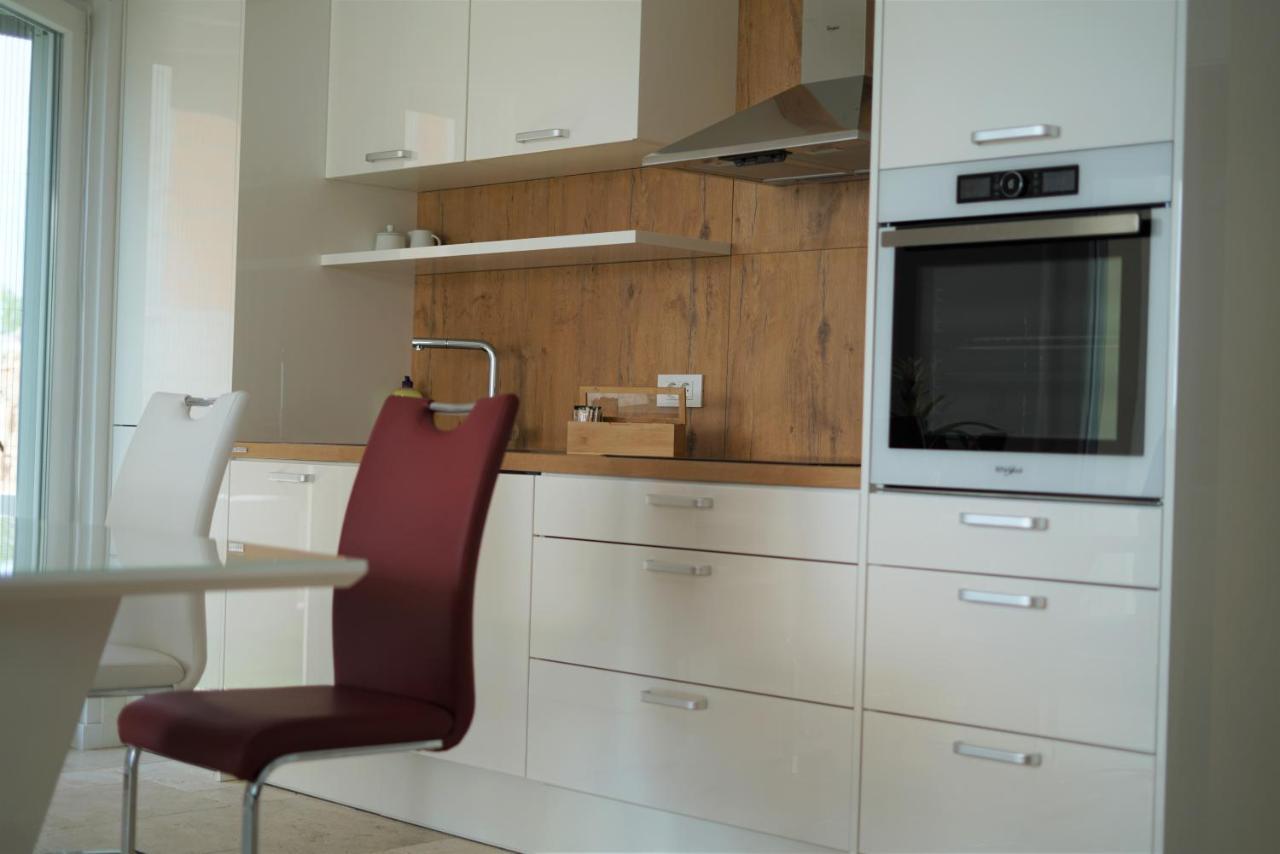 Villa M - Your Business & Holiday Apartment In Sibenik Ngoại thất bức ảnh