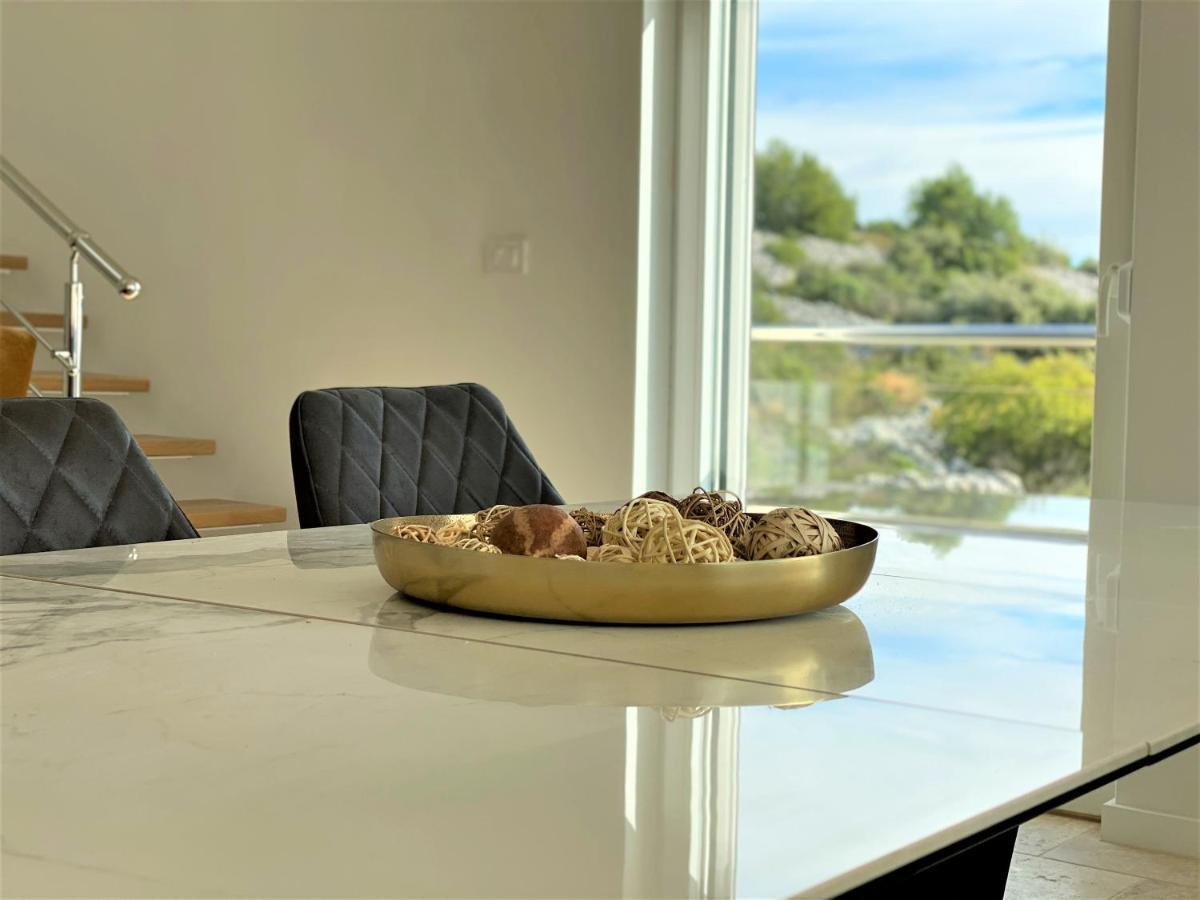 Villa M - Your Business & Holiday Apartment In Sibenik Ngoại thất bức ảnh