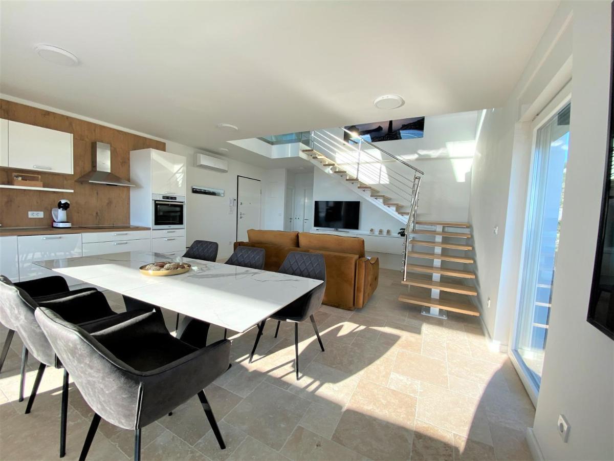 Villa M - Your Business & Holiday Apartment In Sibenik Ngoại thất bức ảnh