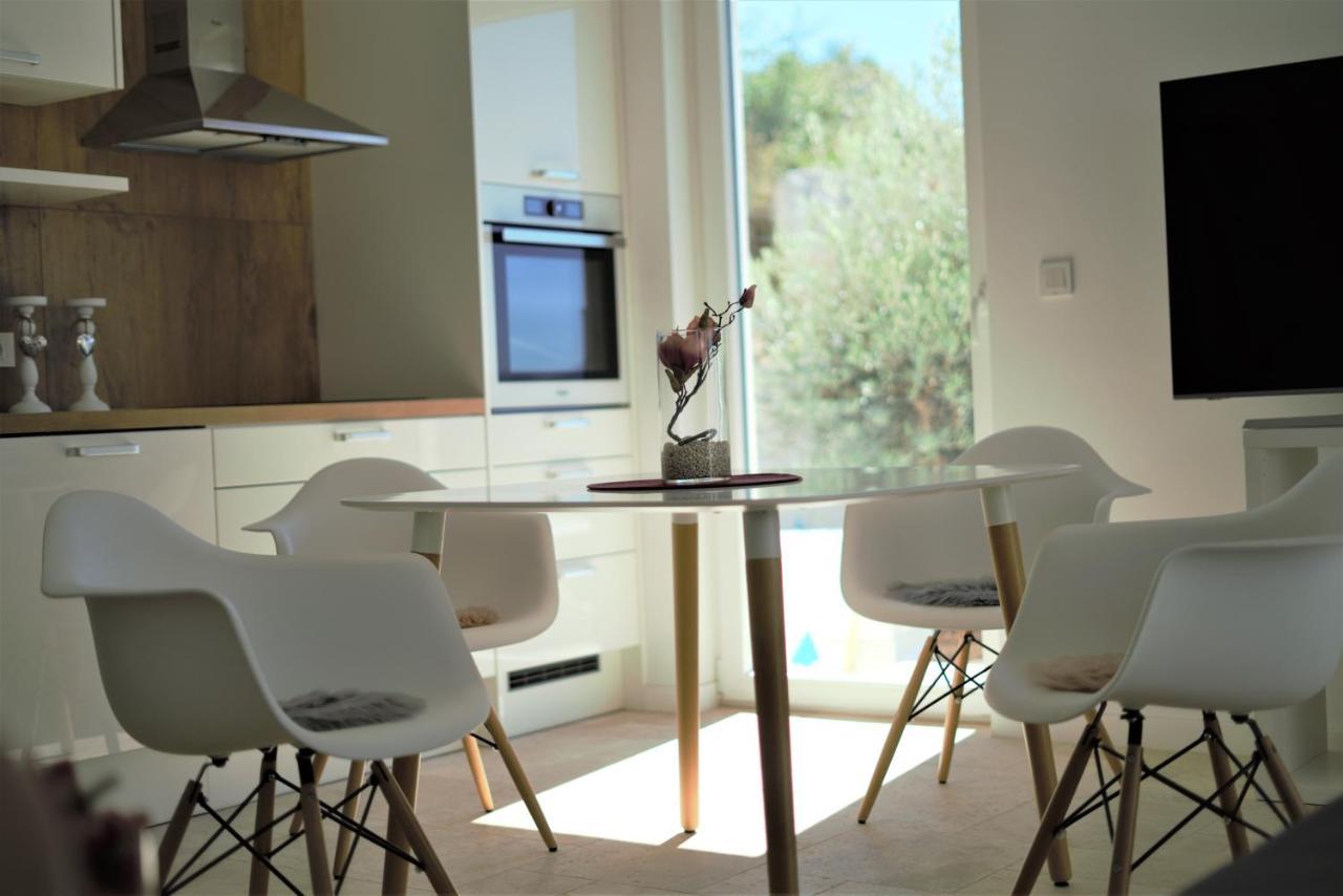 Villa M - Your Business & Holiday Apartment In Sibenik Ngoại thất bức ảnh