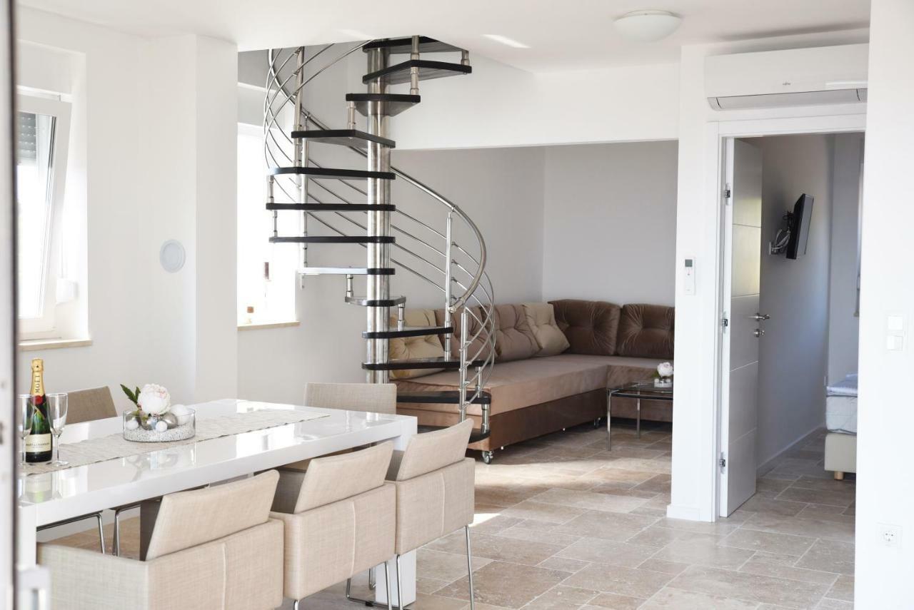 Villa M - Your Business & Holiday Apartment In Sibenik Ngoại thất bức ảnh