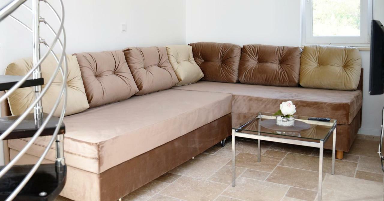 Villa M - Your Business & Holiday Apartment In Sibenik Ngoại thất bức ảnh