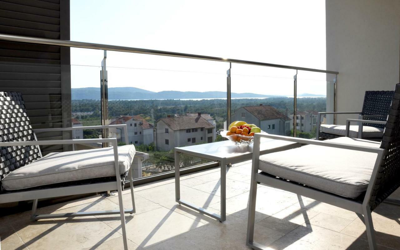 Villa M - Your Business & Holiday Apartment In Sibenik Ngoại thất bức ảnh
