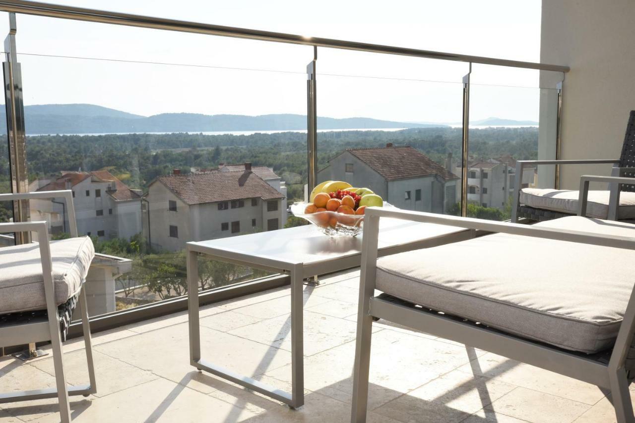 Villa M - Your Business & Holiday Apartment In Sibenik Ngoại thất bức ảnh