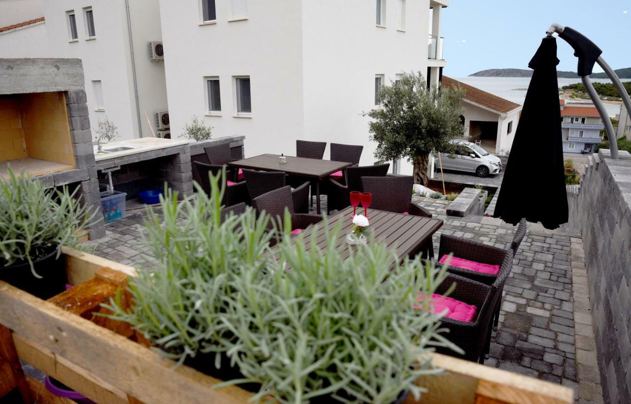Villa M - Your Business & Holiday Apartment In Sibenik Ngoại thất bức ảnh